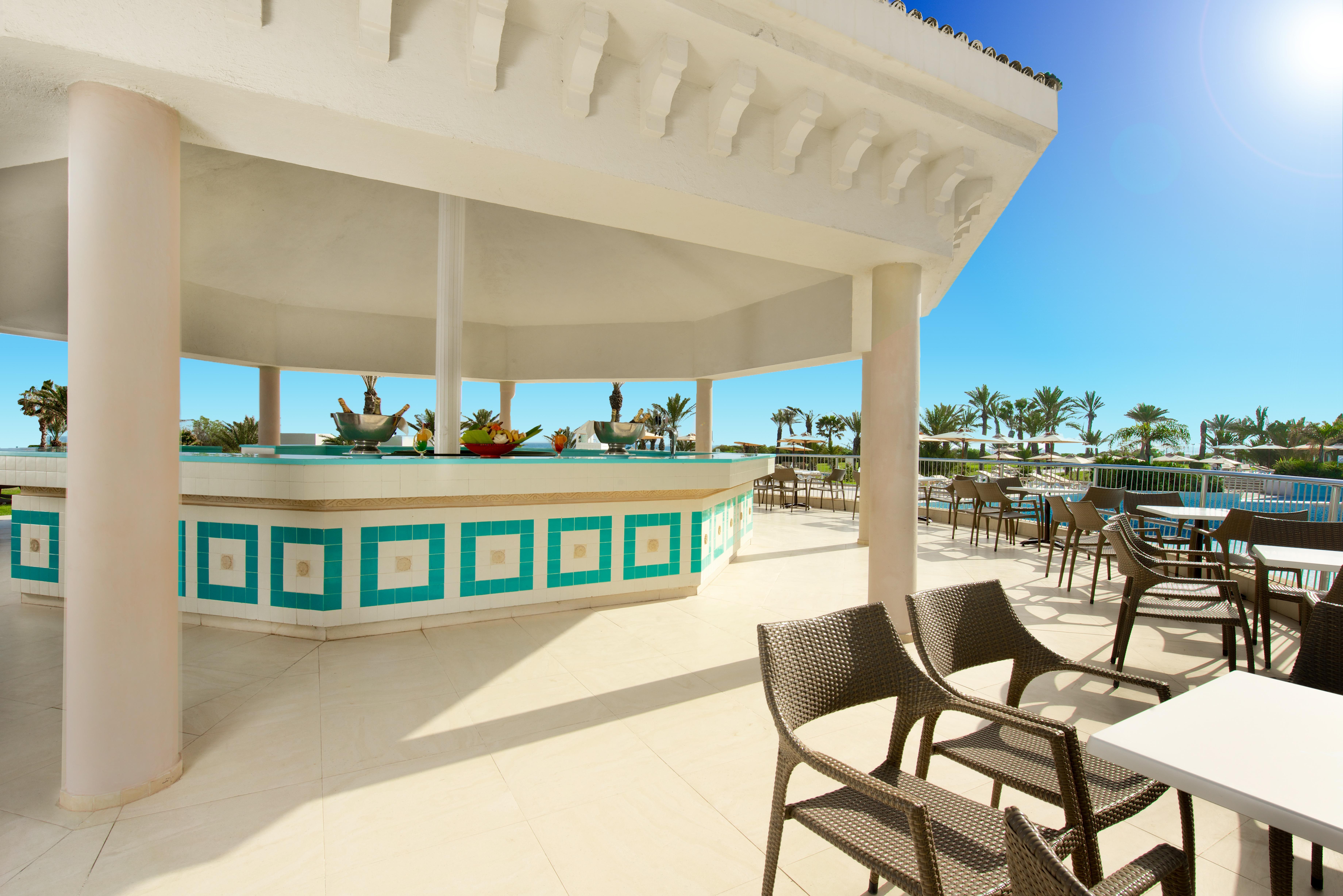 Hotel Iberostar Selection Royal El Mansour Mahdia Esterno foto Pool bar at the Iberostar Grand Hotel Bávaro